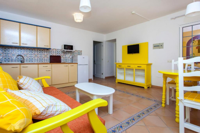 14.06 avion Bucuresti, Spania - Fuerteventura Corralejo, Apartamentos Maxorata Beach 680 EURO, 7 nopti, Fara masa