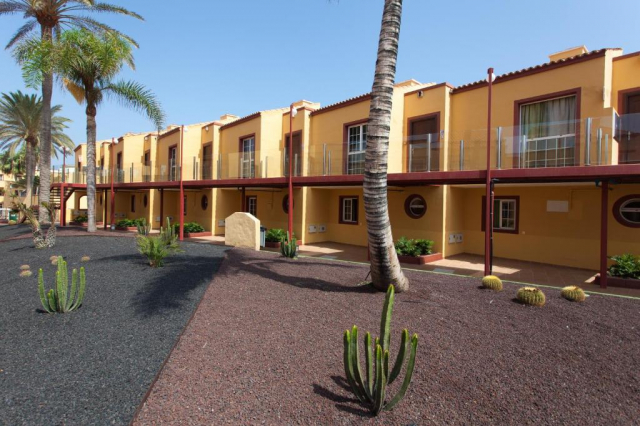 14.06 avion Bucuresti, Spania - Fuerteventura Corralejo, Apartamentos Maxorata Beach 680 EURO, 7 nopti, Fara masa