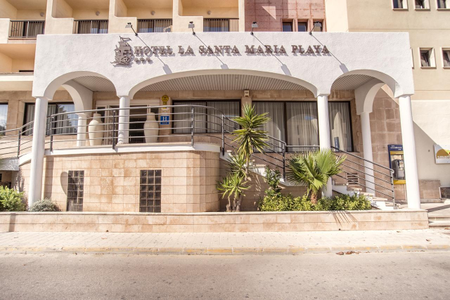 15.06 avion Bucuresti, Spania - Mallorca Cala Millor, Hotel Santa Maria Playa 737 EURO, 7 nopti, Mic dejun inclus