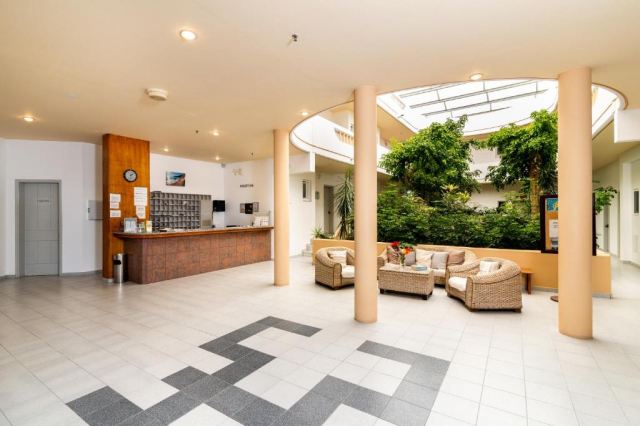 25.06 avion Bucuresti, Grecia - Rhodos Theologos, Hotel Sabina 519 EURO, 7 nopti, Mic dejun inclus