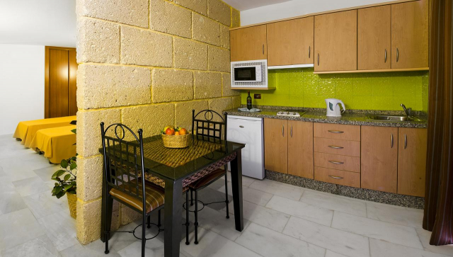 13.04 avion Bucuresti, Spania - Tenerife Playa de las Americas, Hotel Las Piramides Resort 718 EURO, 7 nopti, Fara masa