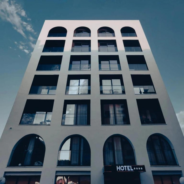 24.06 avion Bucuresti, Albania - Litoral Albania Golem, Hotel Bounty 730 EURO, 7 nopti, Mic dejun inclus