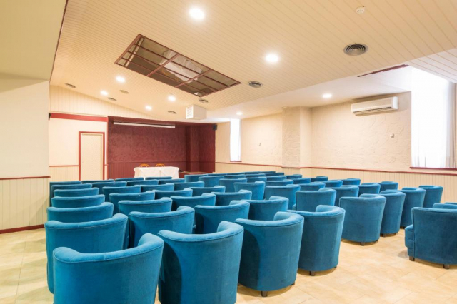 17.05 avion Bucuresti, Spania - Costa del Sol - Malaga Fuengirola, Hotel Las Palmeras Affiliated by FERGUS 709 EURO, 7 nopti, Demipensiune inclusa