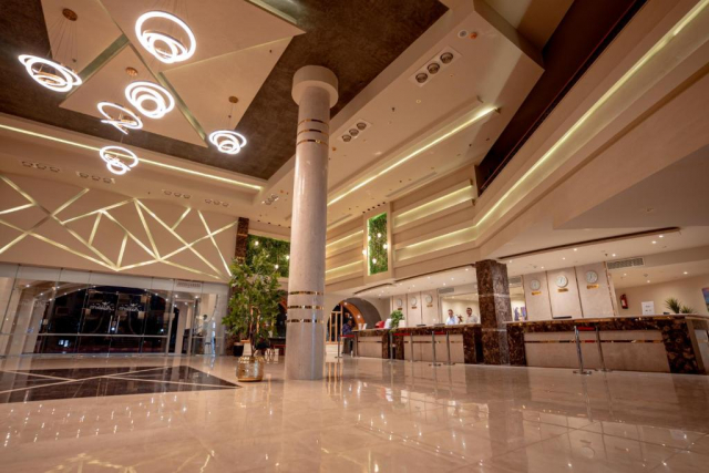 17.04 avion Bucuresti, Egipt - Hurghada Hurghada City, Aladdin Beach Resort 557 EURO, 7 nopti, All inclusive