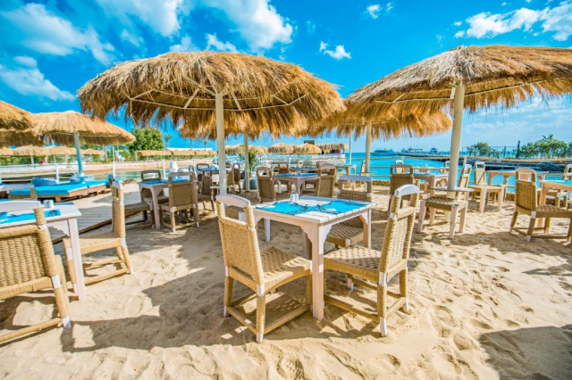 17.04 avion Bucuresti, Egipt - Hurghada Hurghada City, Sunrise Aqua Joy Resort 655 EURO, 7 nopti, All inclusive