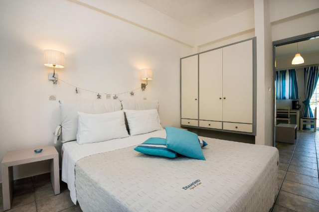 16.06 avion Bucuresti, Grecia - Creta - Heraklion Hersonissos, Diamond Apts and Suites 431 EURO, 7 nopti, Fara masa