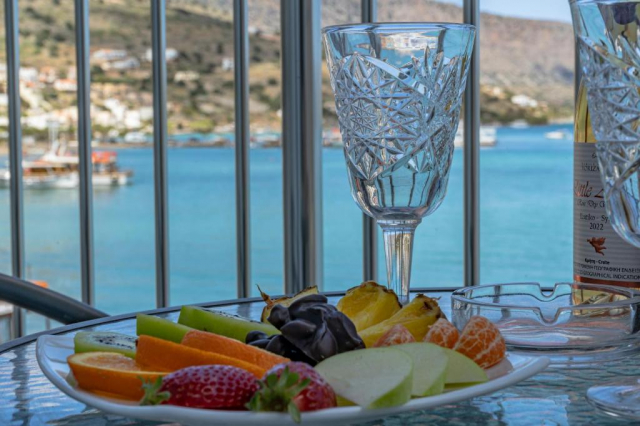 16.06 avion Bucuresti, Grecia - Creta - Heraklion Elounda, Hotel Aristea Elounda 392 EURO, 7 nopti, Mic dejun inclus