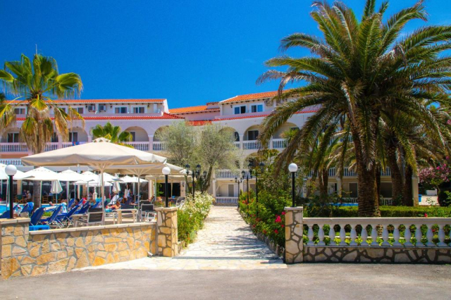 16.06 avion Bucuresti, Grecia - Corfu Astrakeri, Hotel & Apts Angela Beach 587 EURO, 7 nopti, All inclusive