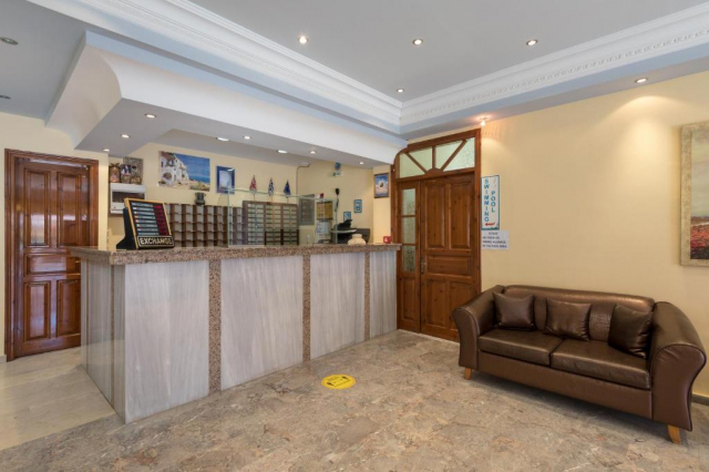 16.06 avion Bucuresti, Grecia - Corfu Kavos, Lefkimi Hotel (Adults Only 17+) 480 EURO, 7 nopti, Mic dejun inclus