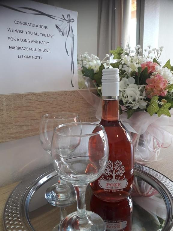 16.06 avion Bucuresti, Grecia - Corfu Kavos, Lefkimi Hotel (Adults Only 17+) 480 EURO, 7 nopti, Mic dejun inclus