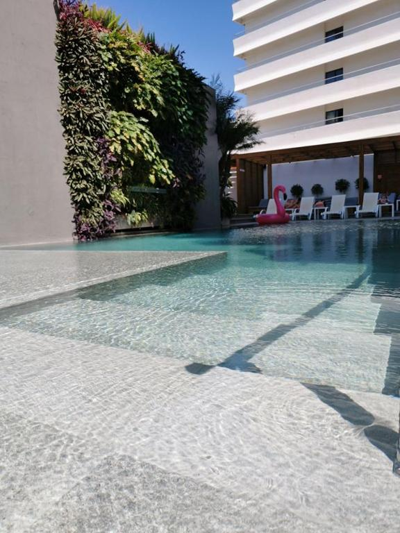 25.06 avion Bucuresti, Grecia - Rhodos Rhodos Town, Manousos City Hotel 617 EURO, 7 nopti, Fara masa