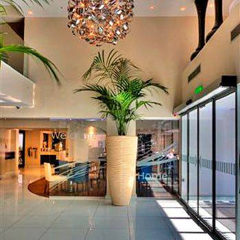 14.06 avion Bucuresti, Cipru - Zona Larnaca Larnaca, Hotel Livadhiotis City 681 EURO, 7 nopti, Mic dejun inclus