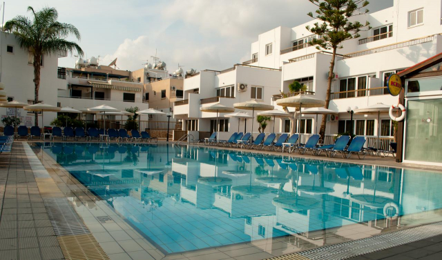 26.05 avion Bucuresti, Cipru - Zona Larnaca Ayia Napa, Christabelle Hotel Apartments 524 EURO, 7 nopti, Fara masa