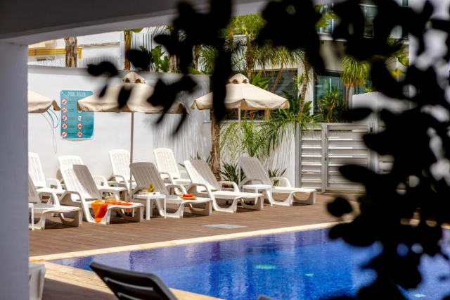 26.05 avion Bucuresti, Cipru - Zona Larnaca Ayia Napa, Milea Hotel 543 EURO, 7 nopti, Mic dejun inclus