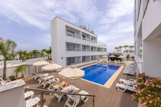 26.05 avion Bucuresti, Cipru - Zona Larnaca Ayia Napa, Milea Hotel 543 EURO, 7 nopti, Mic dejun inclus