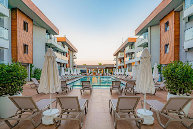 30.06 avion Bucuresti, Turcia - Antalya Side, Side Amour Hotel 753 EURO, 7 nopti, All inclusive