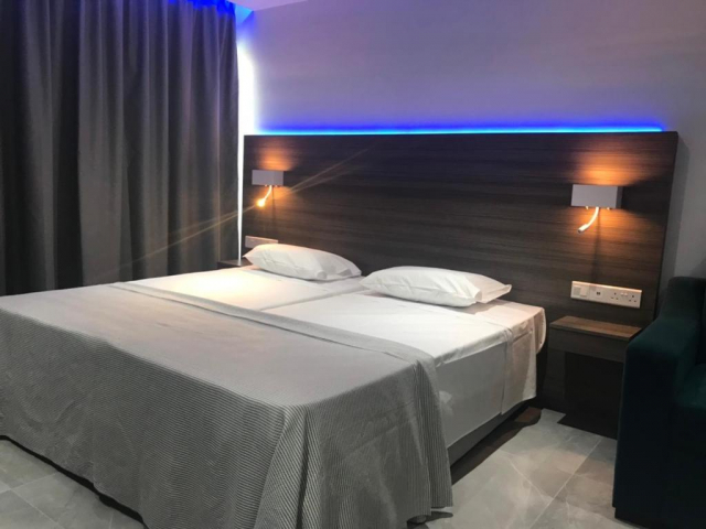 17.05 avion Bucuresti, Cipru - Zona Larnaca Ayia Napa, Rio Gardens Aparthotel 436 EURO, 7 nopti, Fara masa