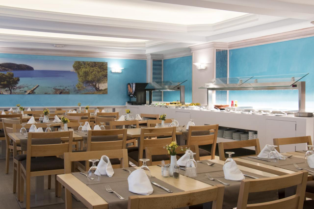 15.06 avion Bucuresti, Spania - Mallorca Cala Millor, Hotel Voramar 914 EURO, 7 nopti, Fara masa