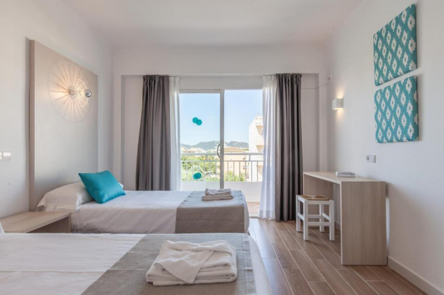 15.06 avion Bucuresti, Spania - Mallorca Cala Millor, BLUESEA Don Jaime 914 EURO, 7 nopti, All inclusive