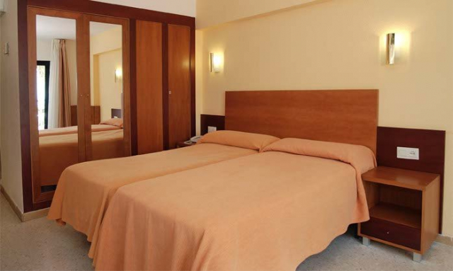 17.05 avion Bucuresti, Spania - Costa del Sol - Malaga Benalmadena, Medplaya Hotel Bali 768 EURO, 7 nopti, Demipensiune inclusa