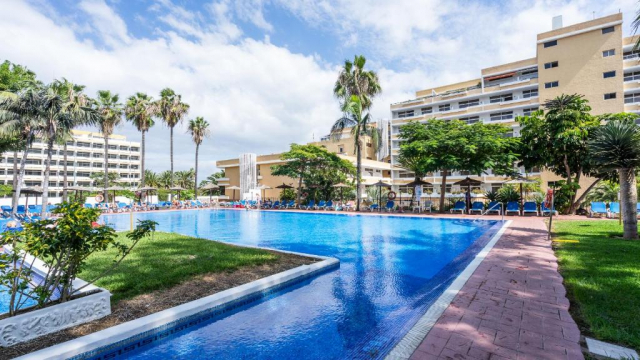 13.05 avion Bucuresti, Spania - Tenerife Puerto de la Cruz, BLUESEA Puerto Resort 826 EURO, 7 nopti, Demipensiune inclusa