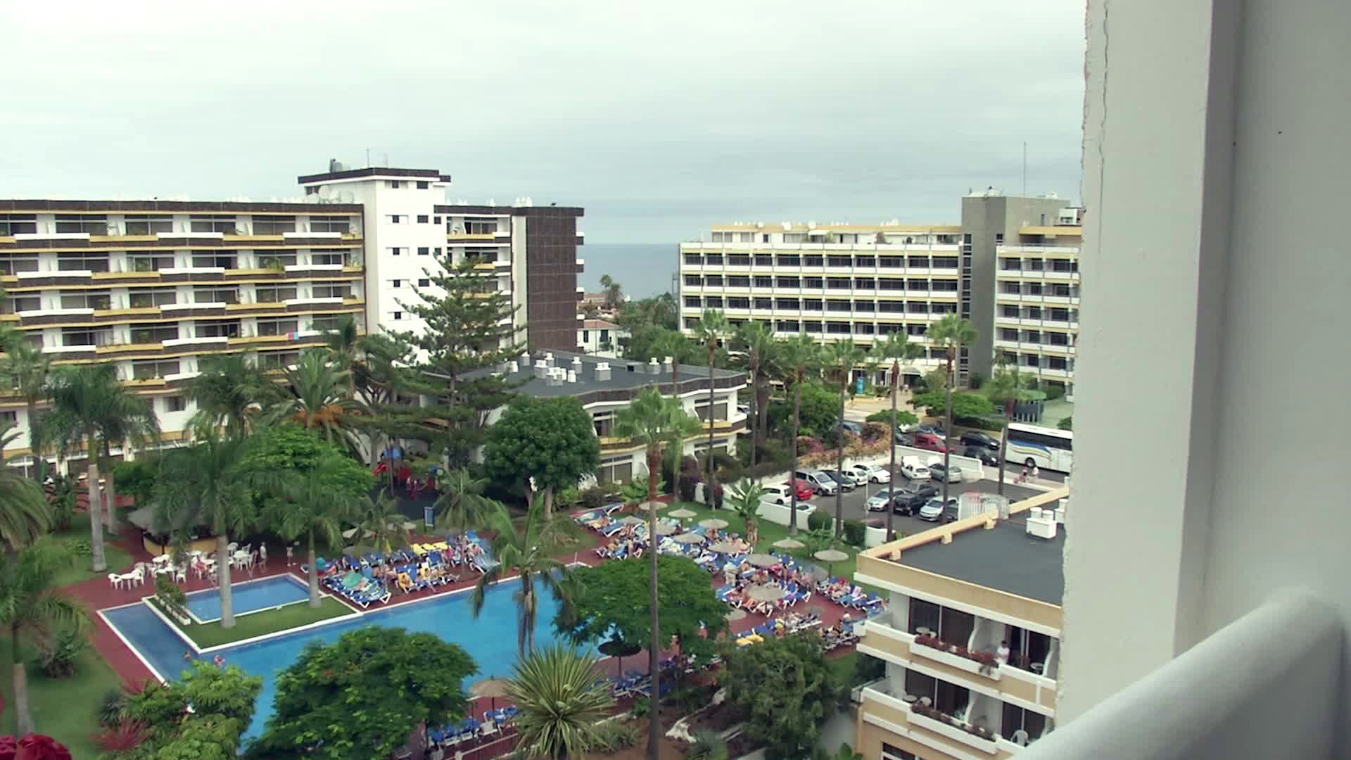 13.05 avion Bucuresti, Spania - Tenerife Puerto de la Cruz, BLUESEA Puerto Resort 826 EURO, 7 nopti, Demipensiune inclusa