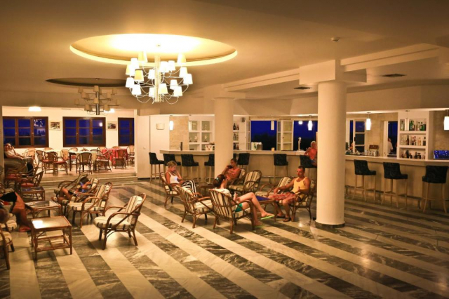 23.07 avion Bucuresti, Grecia - Creta - Heraklion Hersonissos, Semiramis Village 862 EURO, 7 nopti, All inclusive