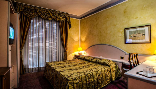 22.06 avion Bucuresti, Italia - Sardinia Sassari, Hotel Grazia Deledda 969 EURO, 7 nopti, Mic dejun inclus