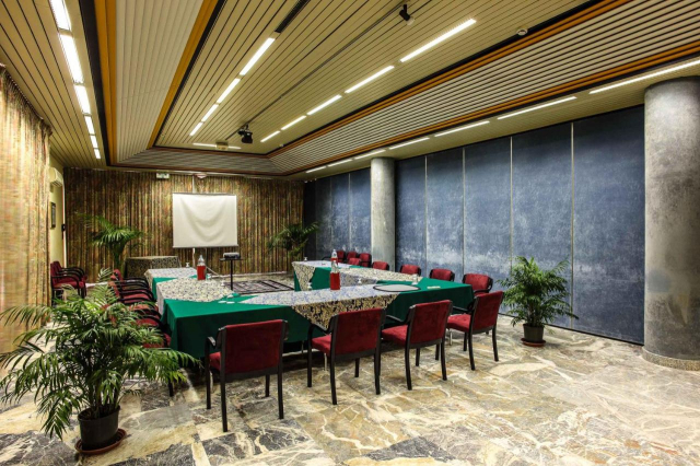 15.06 avion Bucuresti, Italia - Sardinia Sassari, Hotel Grazia Deledda 959 EURO, 7 nopti, Mic dejun inclus