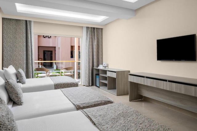 10.05 avion Bucuresti, Egipt - Hurghada Hurghada City, Pickalbatros Aqua Park Resort 587 EURO, 7 nopti, All inclusive