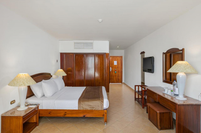 29.05 avion Bucuresti, Egipt - Hurghada Hurghada City, Marlin Inn Azur Resort 577 EURO, 7 nopti, All inclusive