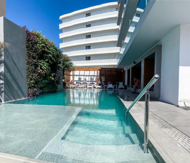 11.06 avion Bucuresti, Grecia - Rhodos Rhodos Town, Manousos City Hotel 597 EURO, 7 nopti, Fara masa
