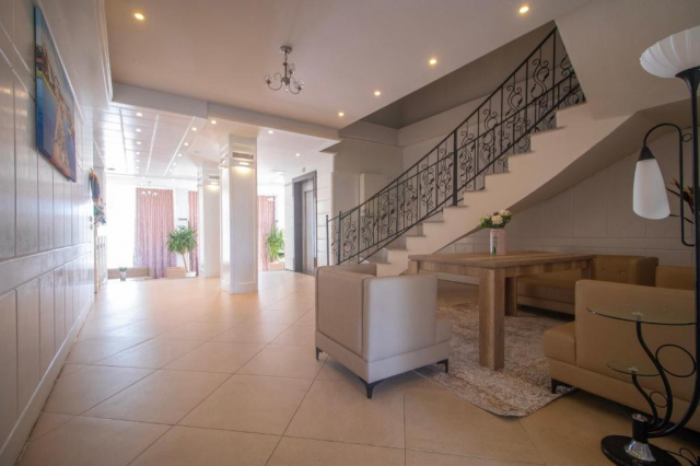 17.06 avion Bucuresti, Albania - Litoral Albania Golem, Hotel Princ 430 EURO, 7 nopti, Mic dejun inclus