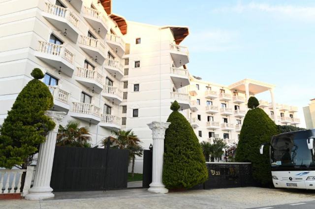 17.06 avion Bucuresti, Albania - Litoral Albania Golem, Hotel Onufri 489 EURO, 7 nopti, Mic dejun inclus
