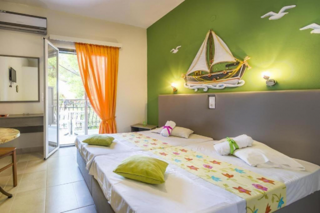 04.06 avion Bucuresti, Grecia - Zakynthos Kalamaki Zakynthos, Elena Studios 459 EURO, 7 nopti, Fara masa