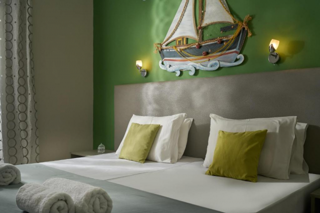 04.06 avion Bucuresti, Grecia - Zakynthos Kalamaki Zakynthos, Elena Studios 459 EURO, 7 nopti, Fara masa