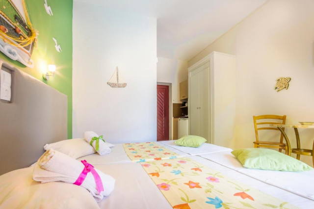 04.06 avion Bucuresti, Grecia - Zakynthos Kalamaki Zakynthos, Elena Studios 459 EURO, 7 nopti, Fara masa