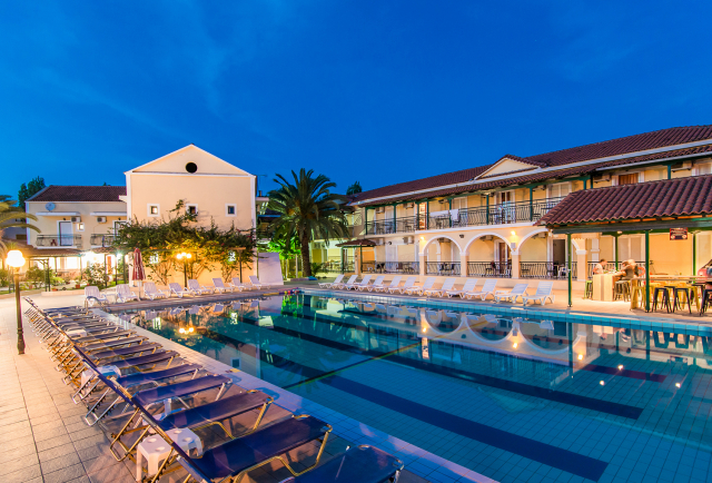 11.06 avion Bucuresti, Grecia - Zakynthos Laganas, Perkes Hotel Complex 469 EURO, 7 nopti, Fara masa