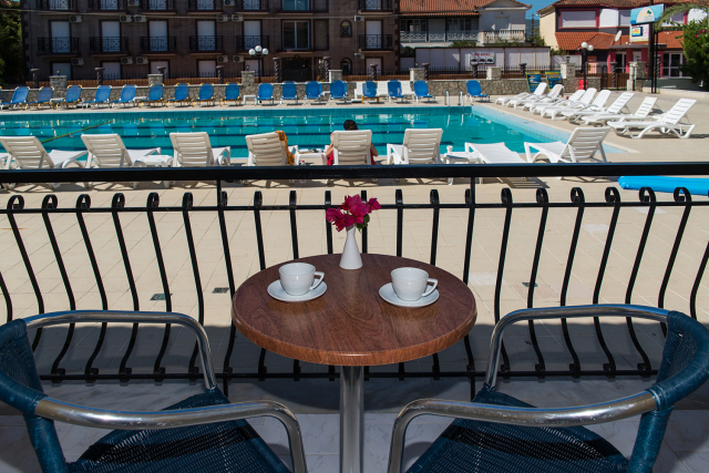 11.06 avion Bucuresti, Grecia - Zakynthos Laganas, Perkes Hotel Complex 469 EURO, 7 nopti, Fara masa