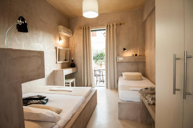 11.06 avion Bucuresti, Grecia - Zakynthos Alykanas, Zante Nest Studios and Apartments 587 EURO, 7 nopti, Fara masa