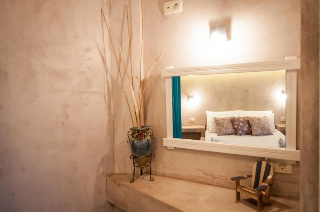11.06 avion Bucuresti, Grecia - Zakynthos Alykanas, Zante Nest Studios and Apartments 587 EURO, 7 nopti, Fara masa