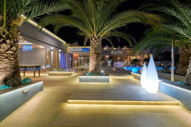 11.06 avion Bucuresti, Grecia - Zakynthos Kalamaki Zakynthos, Hotel Ionion Blue 665 EURO, 7 nopti, Mic dejun inclus