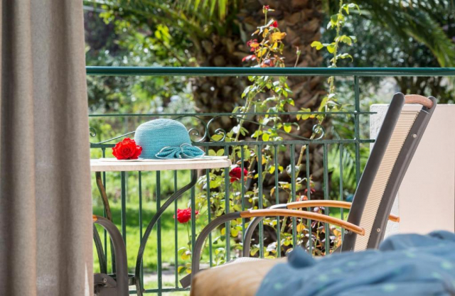 18.06 avion Bucuresti, Grecia - Zakynthos Laganas, Hotel Ilios 881 EURO, 7 nopti, Mic dejun inclus
