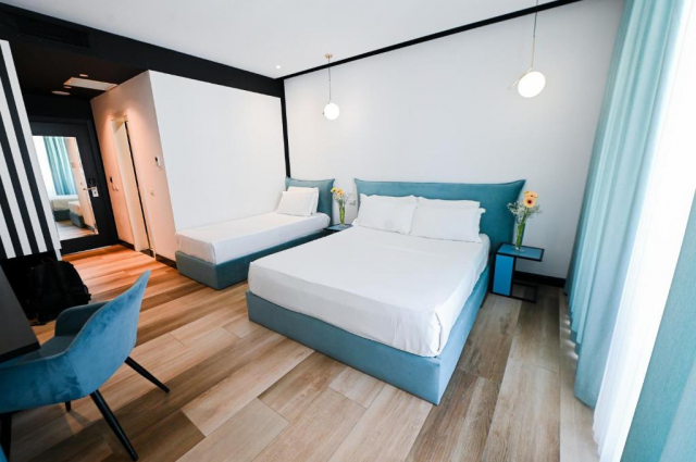 24.06 avion Bucuresti, Albania - Litoral Albania Golem, Hotel Royal G Max 724 EURO, 7 nopti, Mic dejun inclus