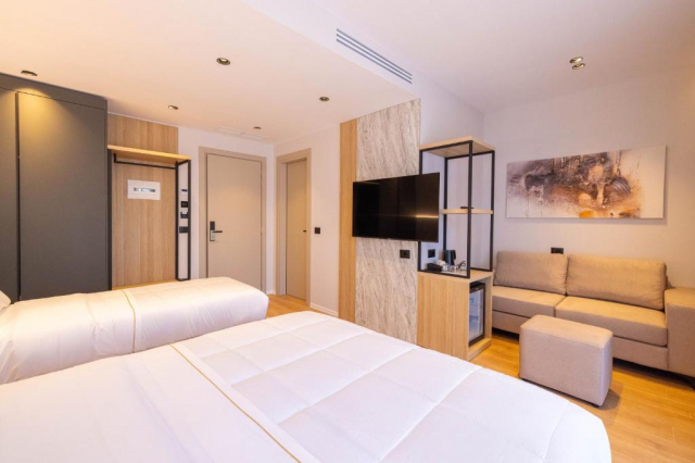 24.06 avion Bucuresti, Albania - Litoral Albania Vlora, Hotel Tris3 587 EURO, 7 nopti, Mic dejun inclus