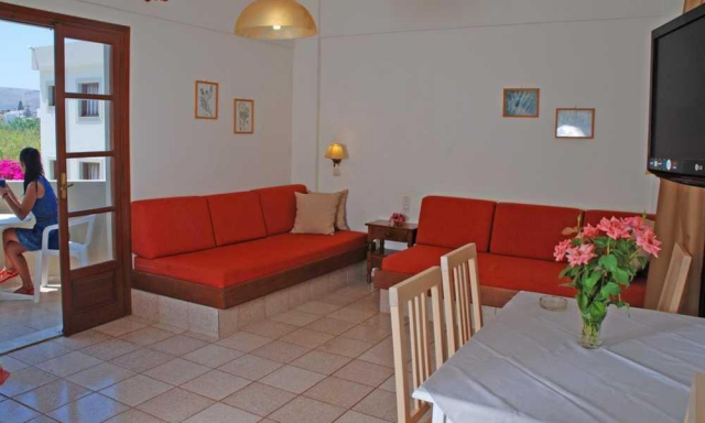 11.06 avion Bucuresti, Grecia - Creta - Heraklion Gouves, John Mary Apartments 469 EURO, 7 nopti, Fara masa
