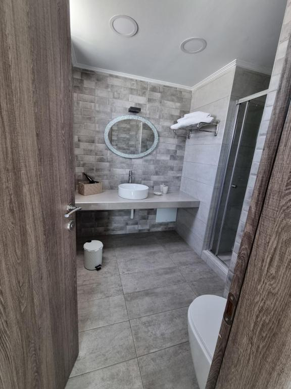 08.06 avion Bucuresti, Grecia - Kos Kefalos, Hotel Eleni 528 EURO, 7 nopti, Mic dejun inclus