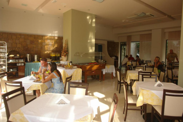06.07 avion Bucuresti, Grecia - Kos Kos Town, Hotel Saint Constantine 587 EURO, 7 nopti, Fara masa