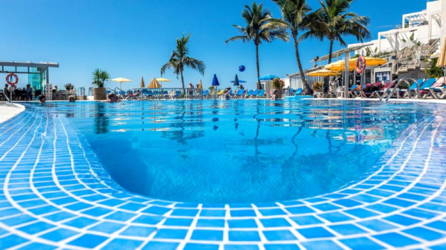 06.06 avion Bucuresti, Spania - Gran Canaria Puerto Rico, Bahia Blanca 685 EURO, 7 nopti, Mic dejun inclus