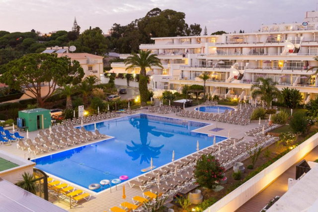 06.06 avion Bucuresti, Portugalia - Algarve Albufeira, Muthu Clube Praia da Oura 1155 EURO, 7 nopti, Mic dejun inclus